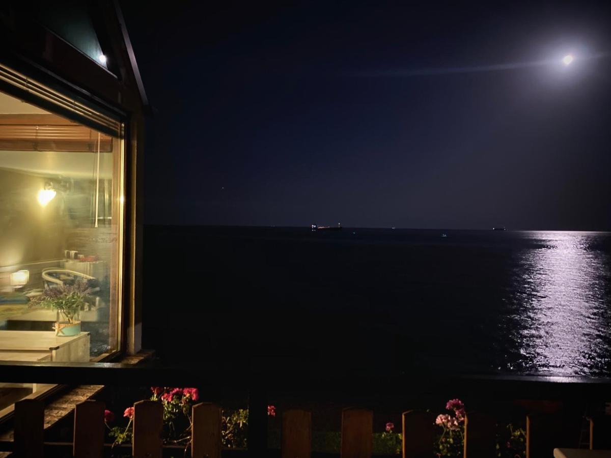 Hemingway Rooms In Happy Beach Varna Exteriér fotografie