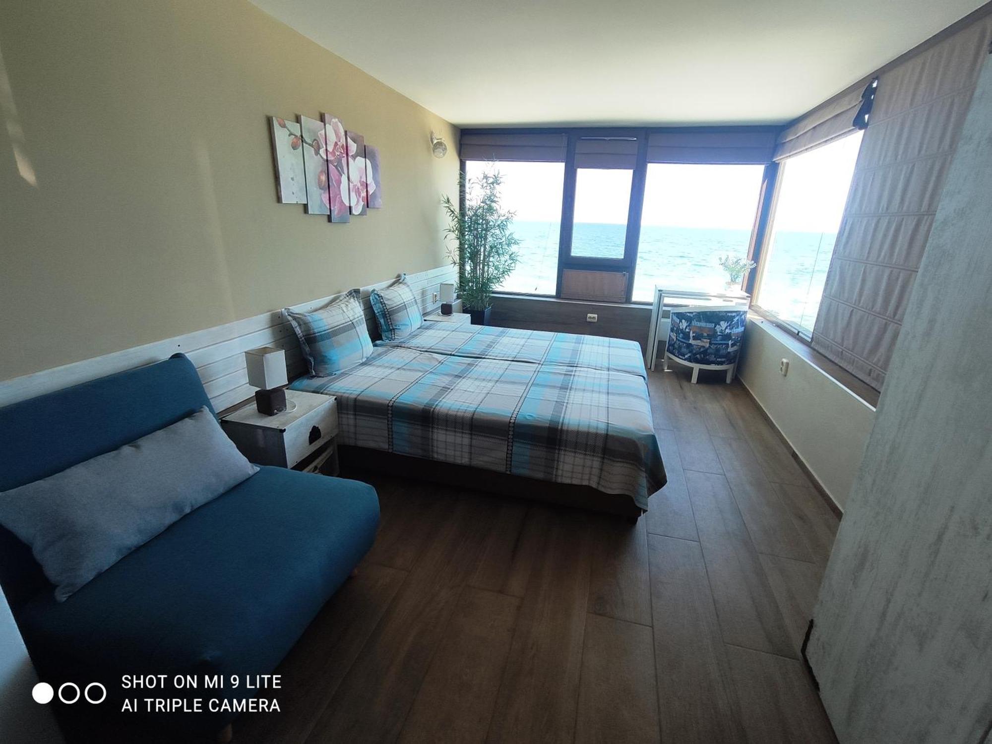 Hemingway Rooms In Happy Beach Varna Exteriér fotografie